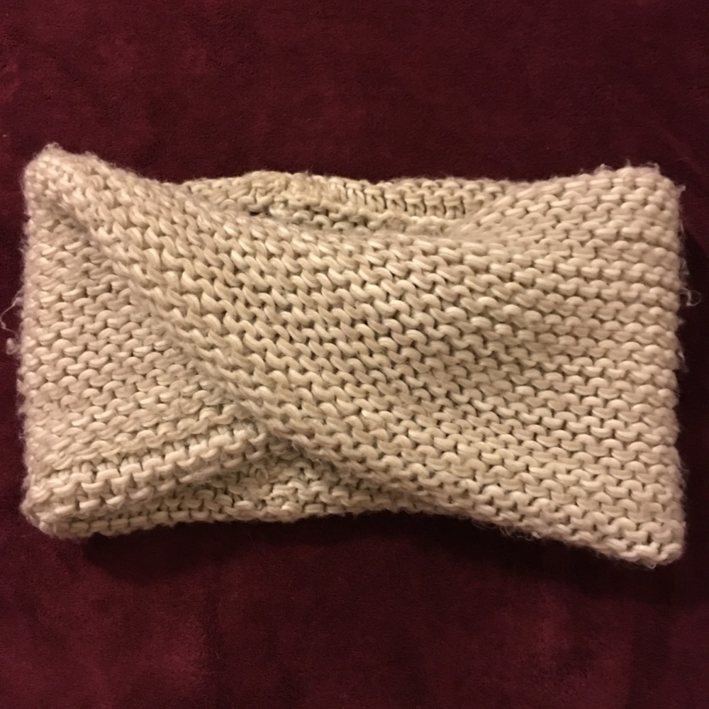3/$15 ❄️Modena scarf